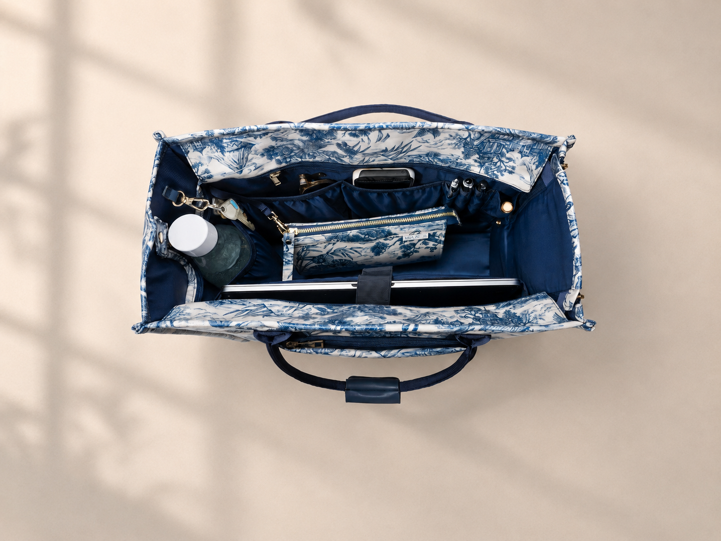 Mia Mor tote with winter lining — cosy clip-in lining for cooler days